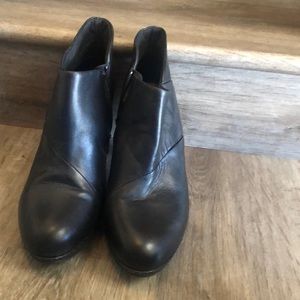 Umberto Raffini black bootie